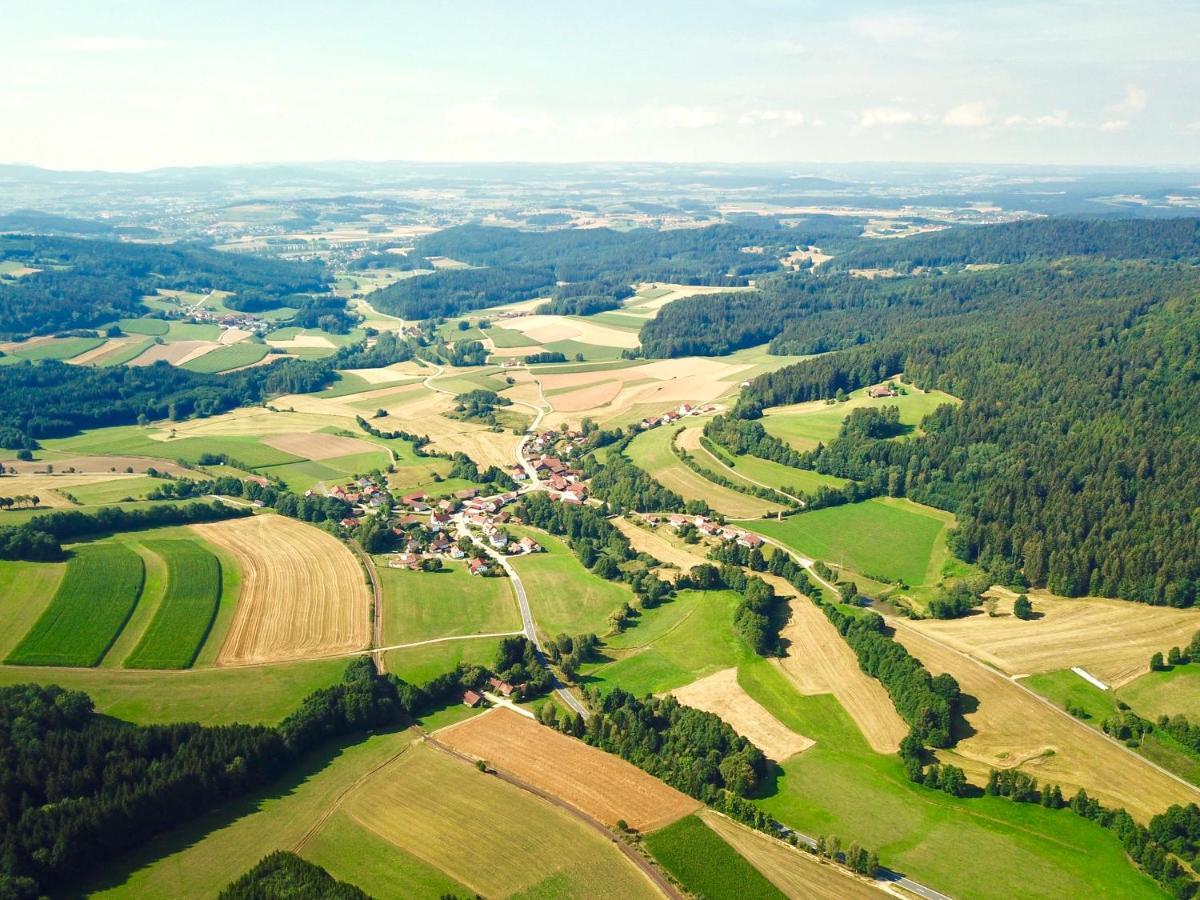 Bayerischer Wald - Balbersdorf Waffenbrunn Buitenkant foto